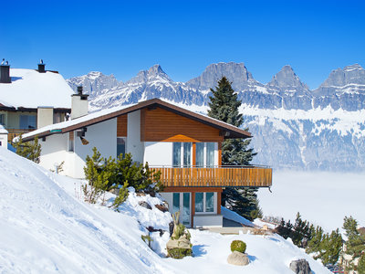 Taxes et impôts en cas de vente immobilière en Suisse