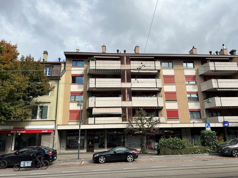 null rooms Car park, garage for rent in Birsfelden - image 1/1