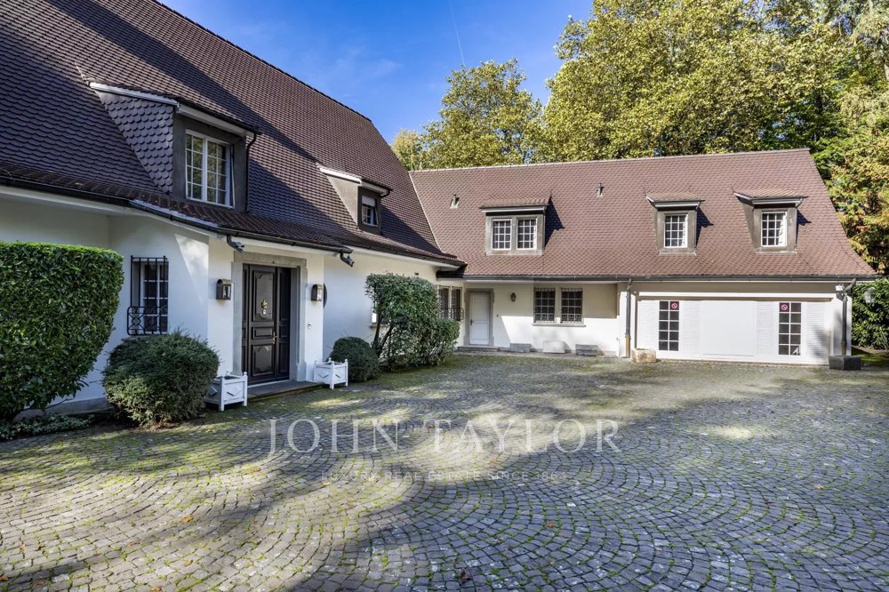 Casa di 14 locali in vendita a Jouxtens-Mézery - immagine 1/5