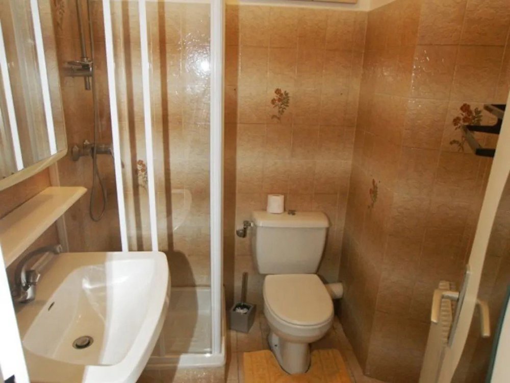 Appartement null pièces à louer à Genève - image 1/2