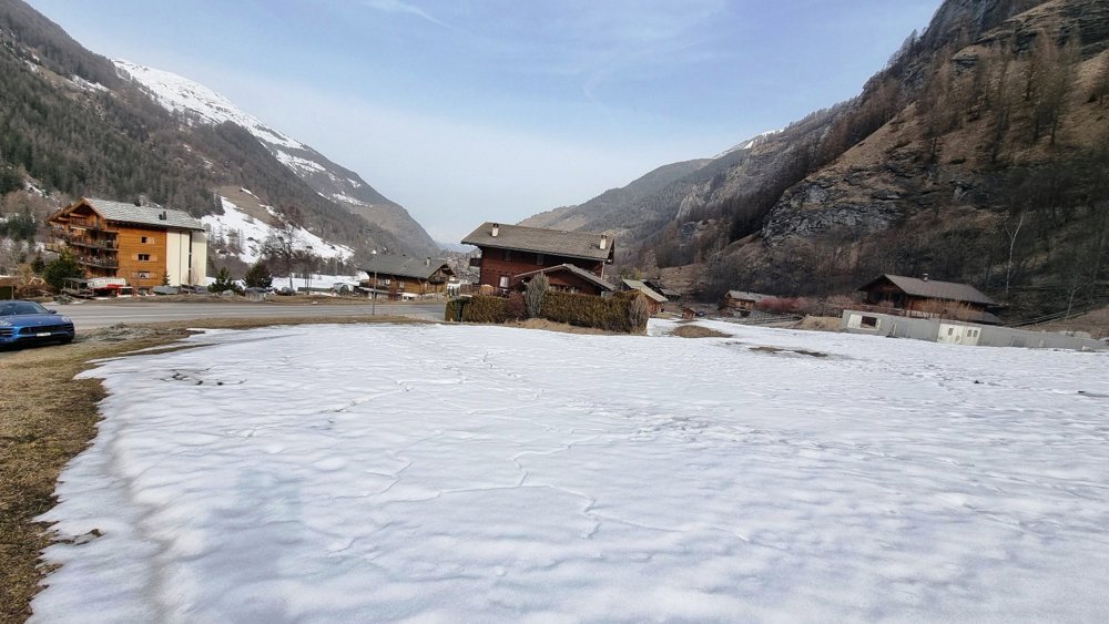 Terreno di null locali in vendita a Evolène - immagine 1/2