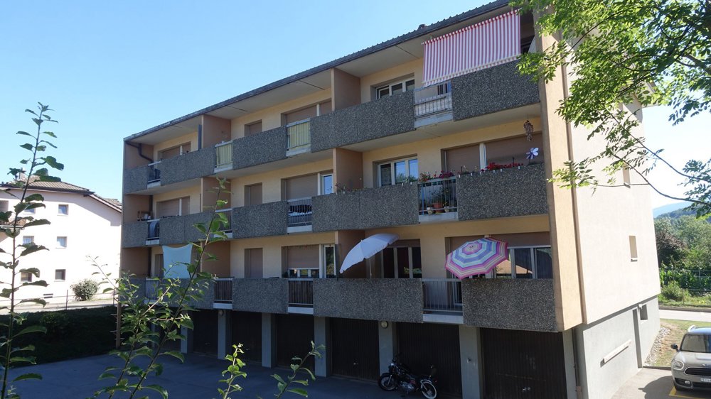 Parcheggio, garage di null locali in affitto a Echarlens - immagine 1/1