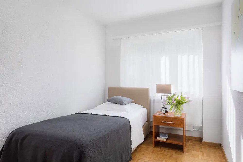 2 rooms Apartment for rent in Zurich - image 1/8