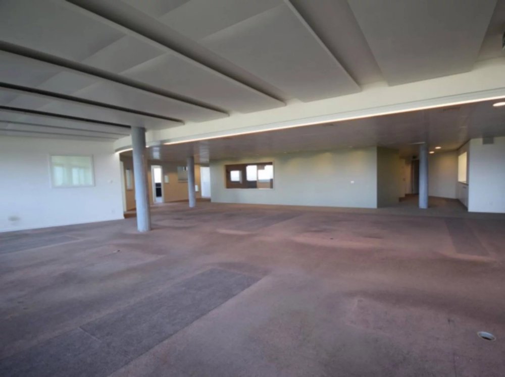 null rooms Office & Commercial for rent in Vernier - image 1/5