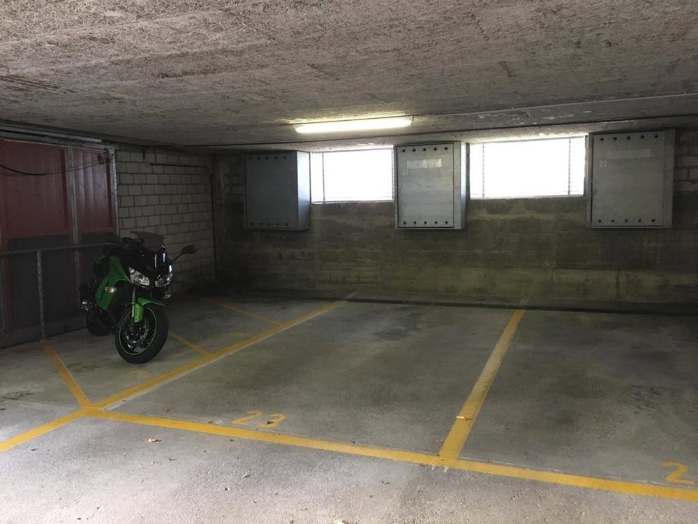 Parking, garage null pièces à louer à Langwiesen - image 1/2