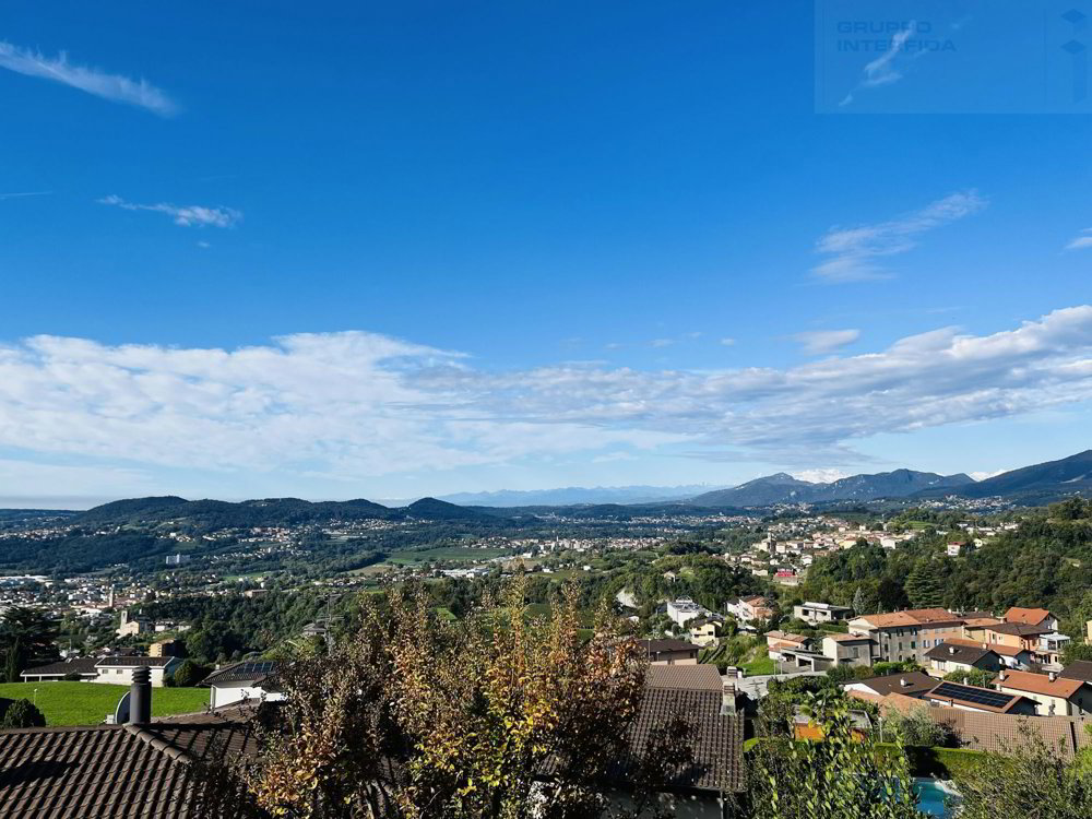 Casa di 14.5 locali in vendita a Morbio Superiore - immagine 1/29