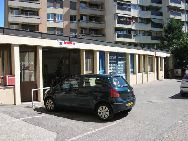 Bureau & Commerce 1 pièces à louer à Chêne-Bourg - image 1/2