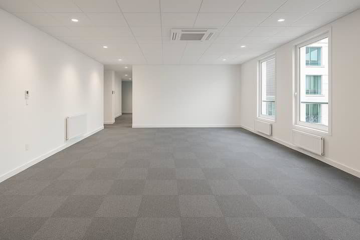 null rooms Office & Commercial for rent in Ginevra - image 1/5