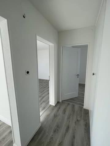 3 rooms Apartment for rent in La Chaux-de-Fonds - image 1/7