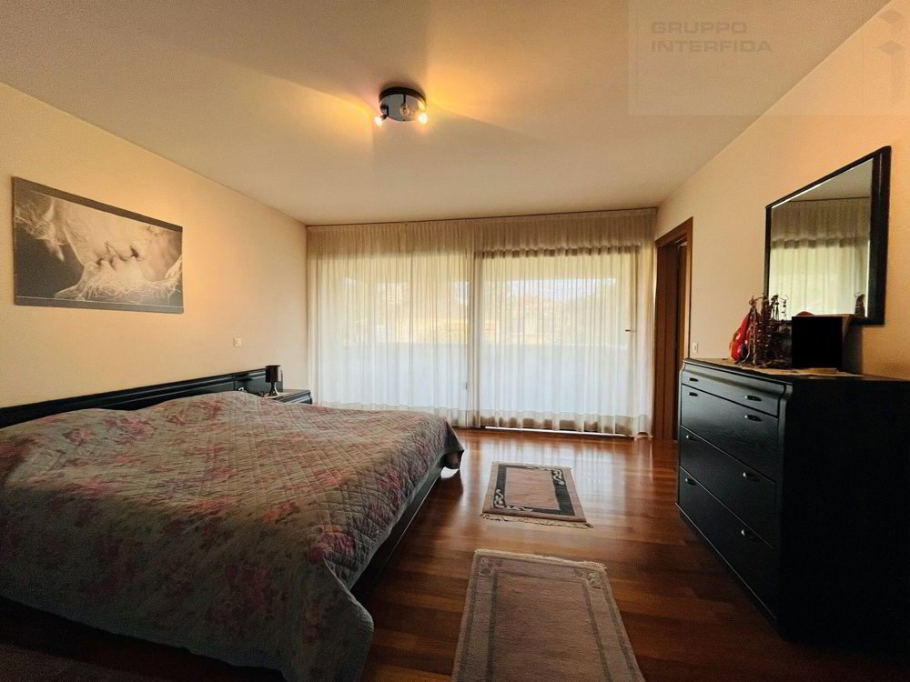 Casa di 8 locali in vendita a Morbio Inferiore - immagine 1/8