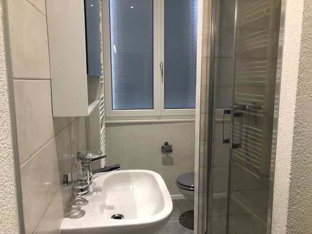 Appartement 2.5 pièces à louer à La Chaux-de-Fonds - image 1/8