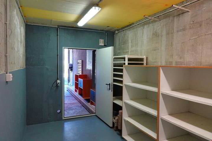 Bureau & Commerce null pièces à acheter à Glis - image 1/13