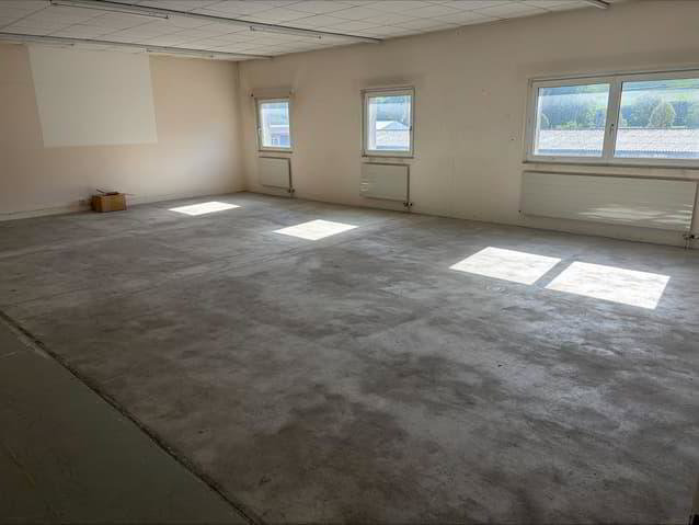 null rooms Office & Commercial for rent in Moudon - image 1/8