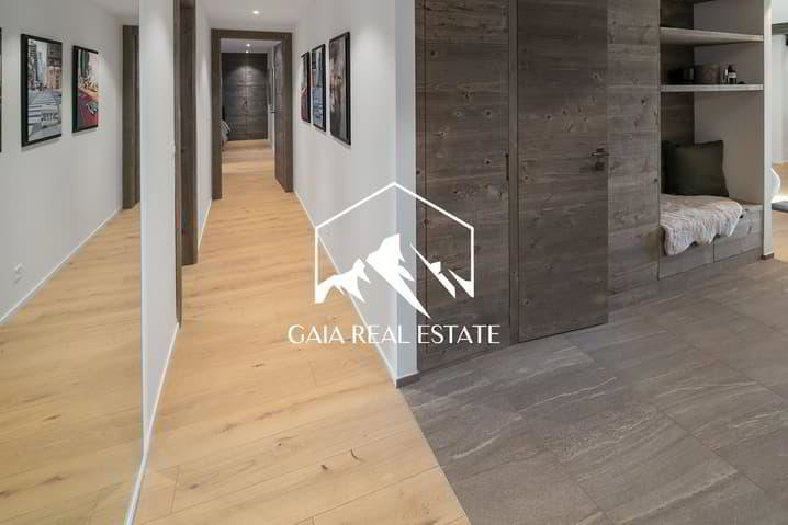5.5 rooms Apartment to buy in Crans-Montana - image 1/13