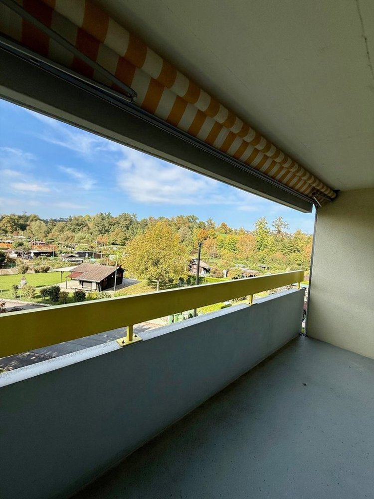 Appartement 4 pièces à louer à Therwil - image 1/12