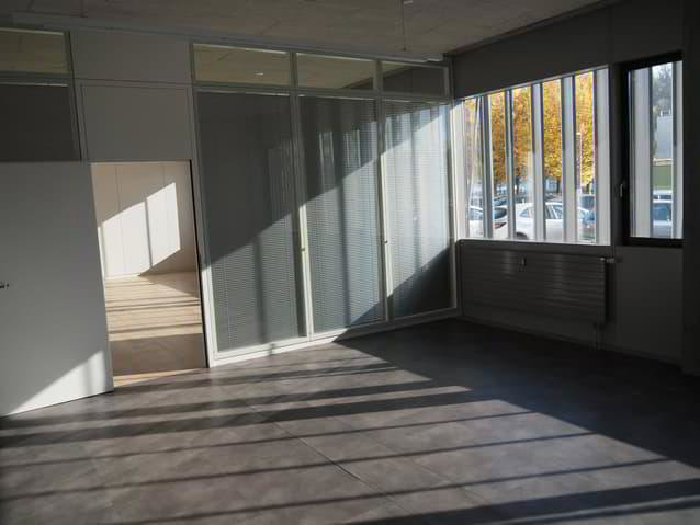 Bureau & Commerce null pièces à louer à Yverdon-les-Bains - image 1/3