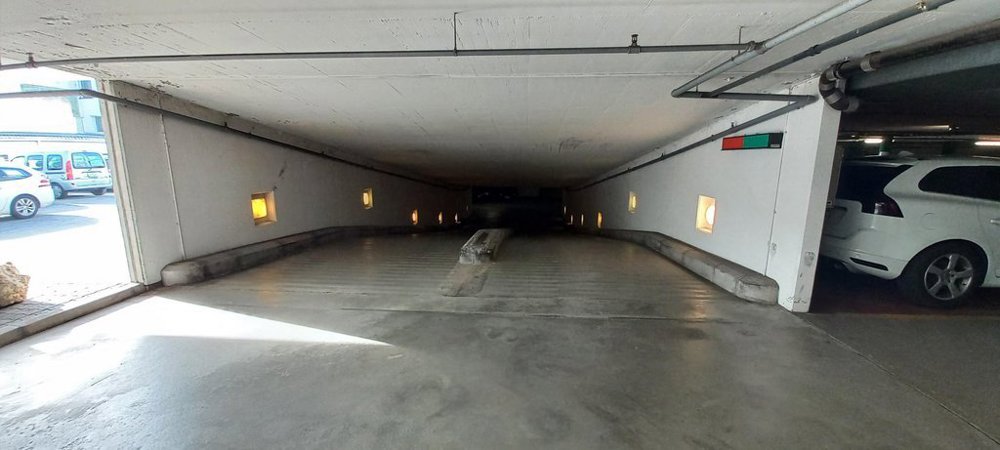 null Zimmer Parkplatz, Garage zu vermieten in Bussigny - Bild 1/3