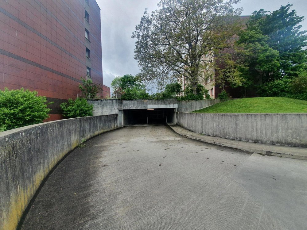 Parking, garage null pièces à louer à Muttenz - image 1/1