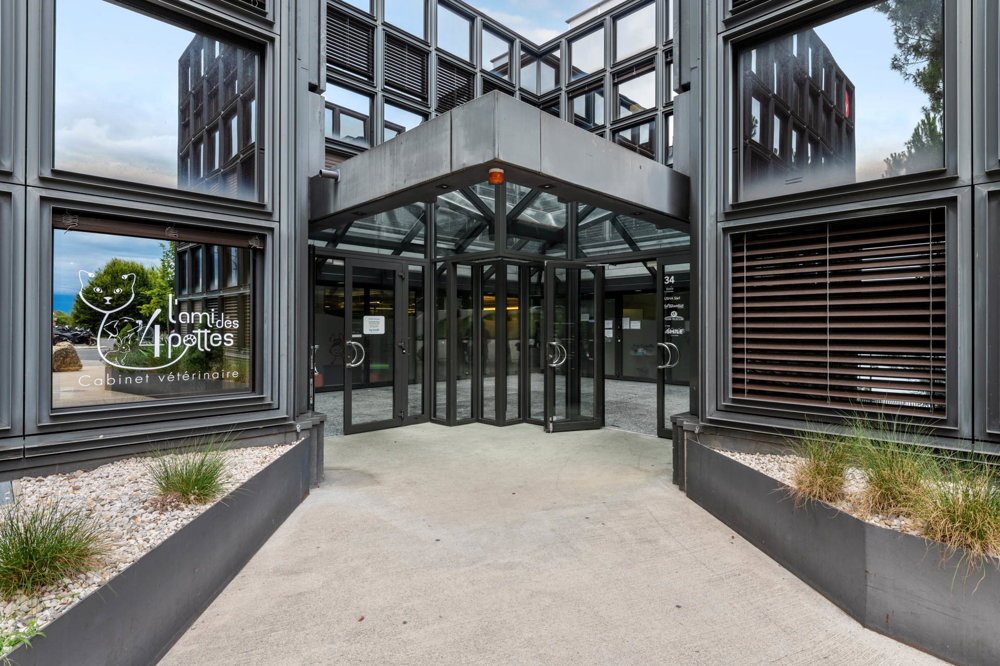 null rooms Car park, garage for rent in Morges - image 1/1