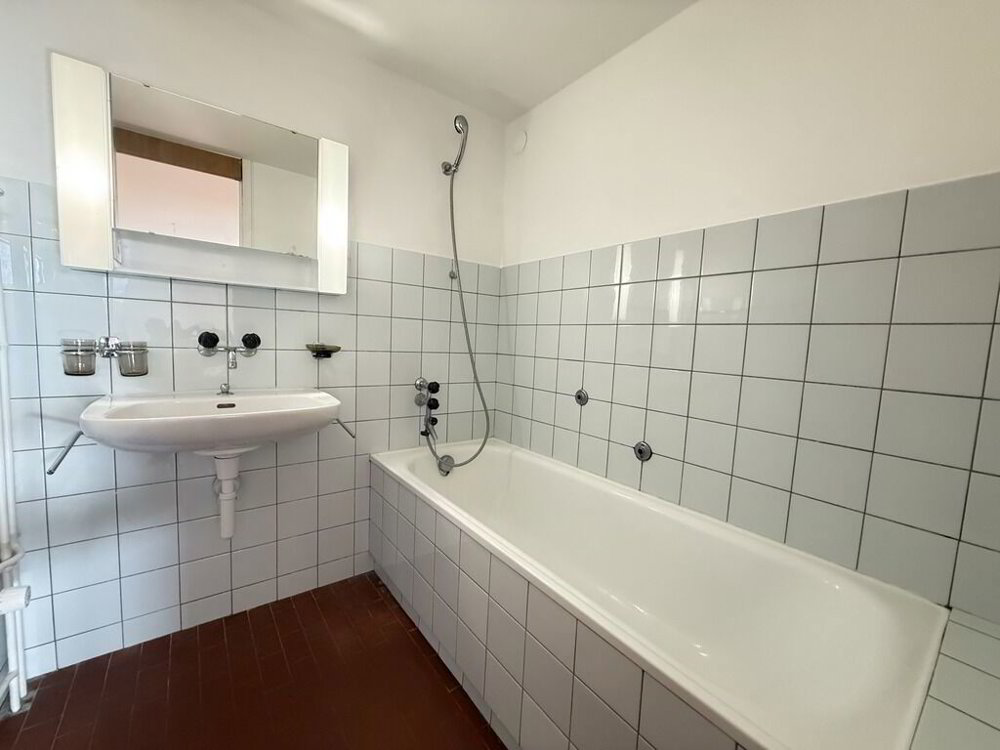 Appartement 2.5 pièces à louer à Le Locle - image 1/12