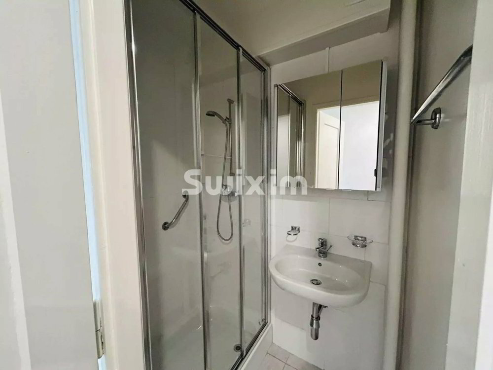 Appartement 4 pièces à louer à Chêne-Bourg - image 1/3