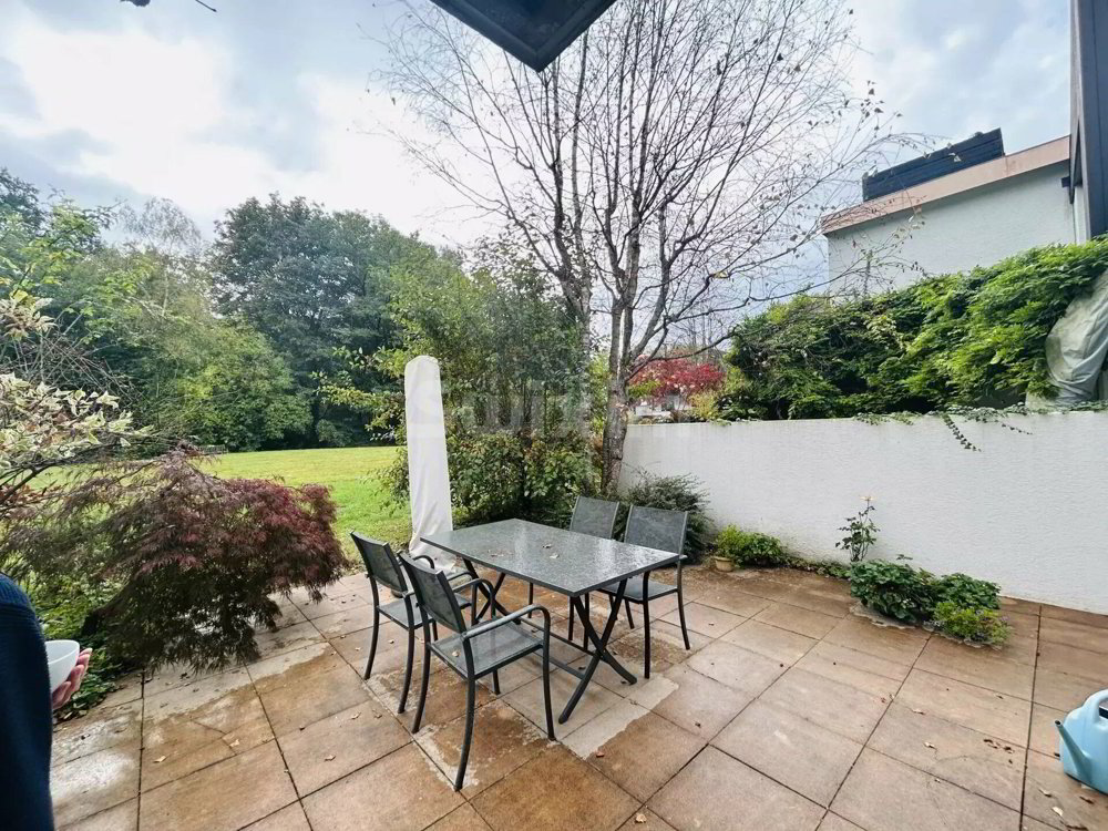 Maison 7 pièces à louer à Onex - image 1/8