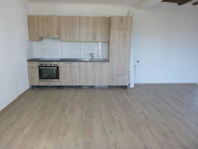 Appartamento di 2 locali in affitto a Fleurier - immagine 1/4