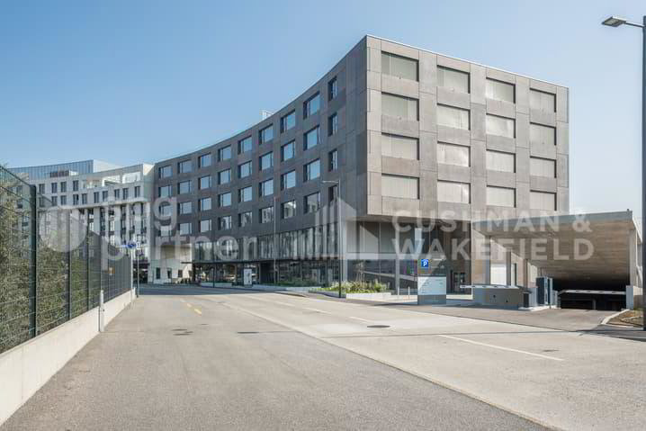 Bureau & Commerce null pièces à louer à Meyrin - image 1/12