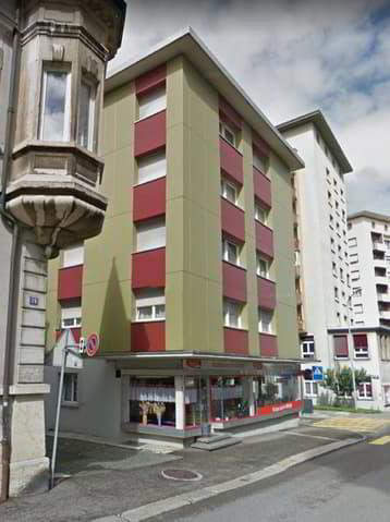 Appartement 4.5 pièces à louer à La Chaux-de-Fonds - image 1/5