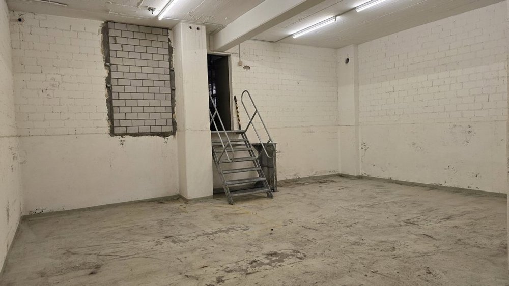 null rooms Office & Commercial for rent in Baden - image 1/3