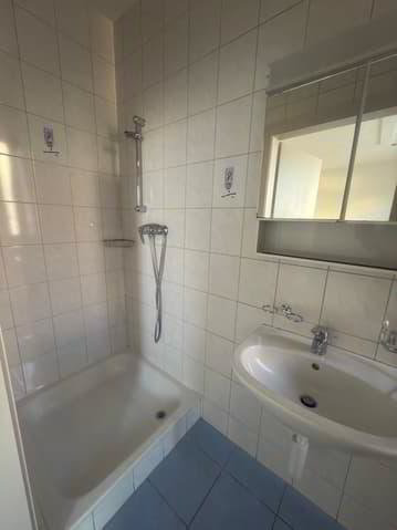 Appartement 3 pièces à louer à La Chaux-de-Fonds - image 1/5