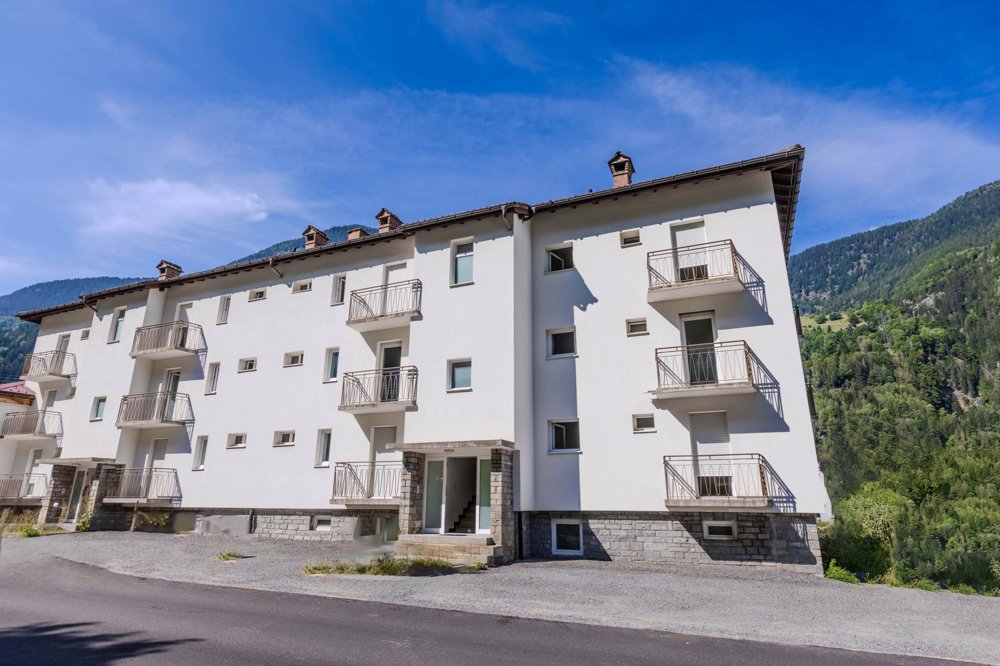 null rooms House to buy in Quinto - image 1/12