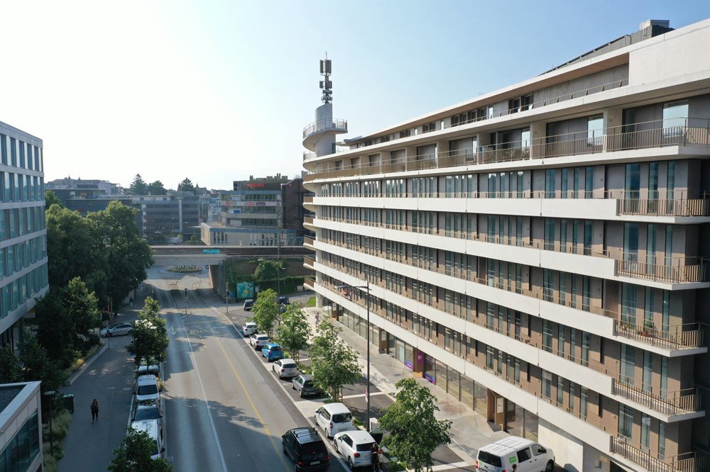 5 rooms Apartment for rent in Nyon - image 1/2