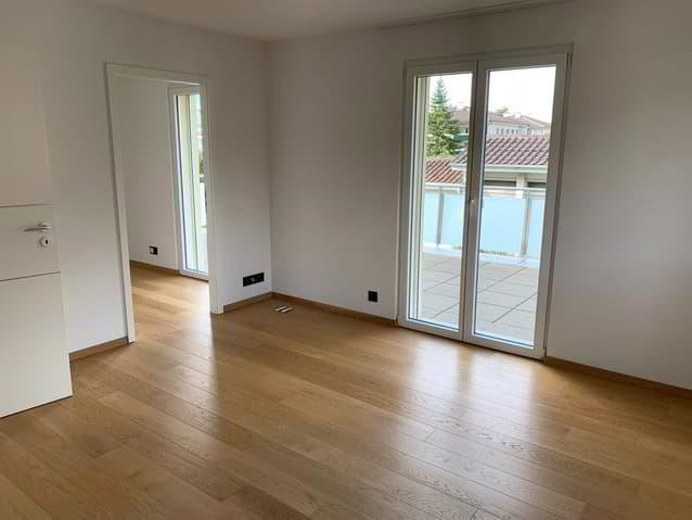 8 Zimmer Haus zu vermieten in Aigle - Bild 1/13