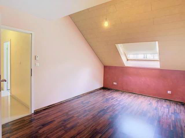 6 Zimmer Wohnung zum verkaufen in La Chaux-de-Fonds - Bild 1/13