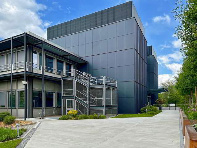 Bureau & Commerce null pièces à louer à Meyrin - image 1/13