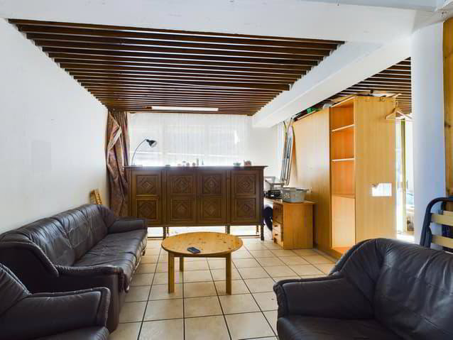 1.5 rooms Office & Commercial to buy in Lax - image 1/6