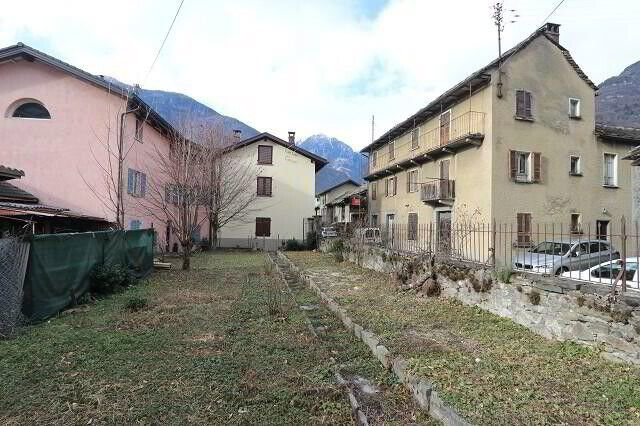 Immeuble d'habitation de 11.5 pièces en vente à Biasca - 300 m² - Mehr