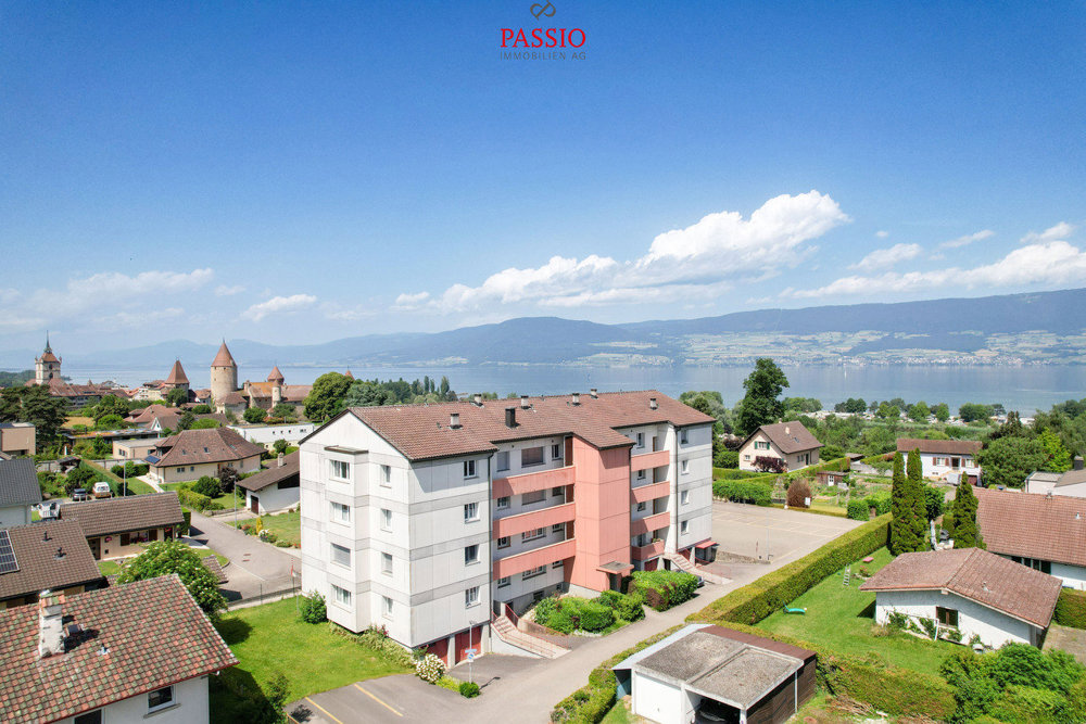 3 rooms Apartment to buy in Estavayer-le-Lac - image 1/12
