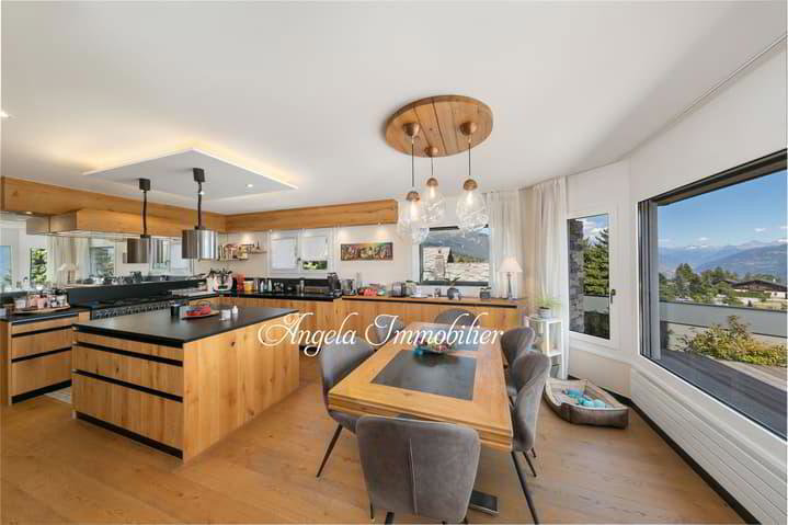 7 rooms House to buy in Randogne - image 1/13