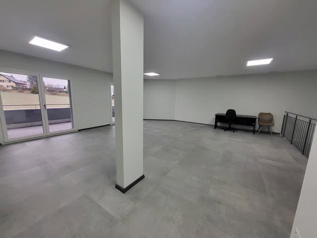 2 Zimmer Büro zu vermieten in Cottens FR - Bild 1/5