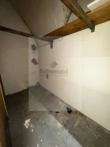 null rooms Office & Commercial for rent in Neuchâtel - image 1/9