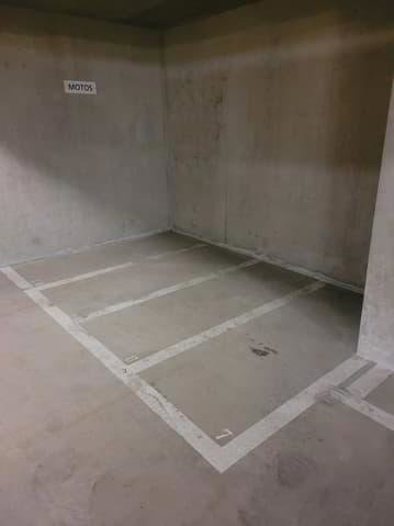 Parking, garage null pièces à louer à Lausanne - image 1/3