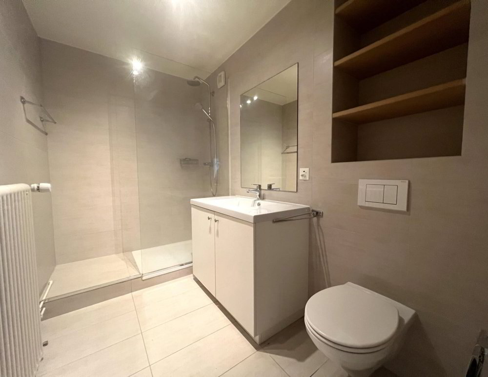 Maison 6.5 pièces à louer à Trélex - image 1/10