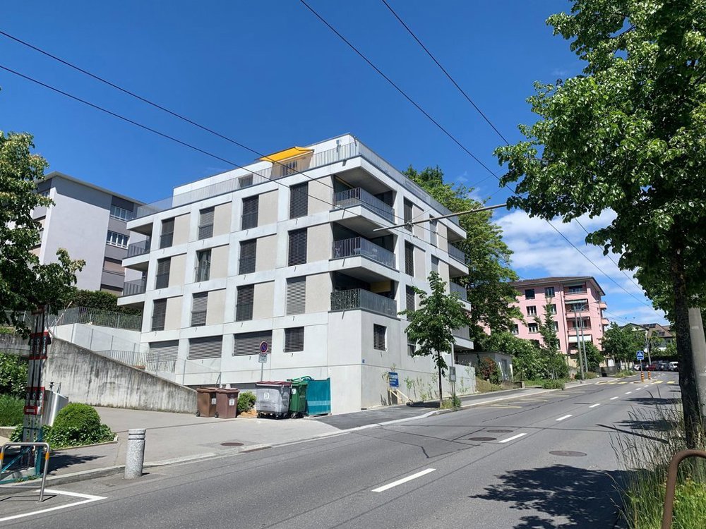 null rooms Car park, garage for rent in Losanna - image 1/1