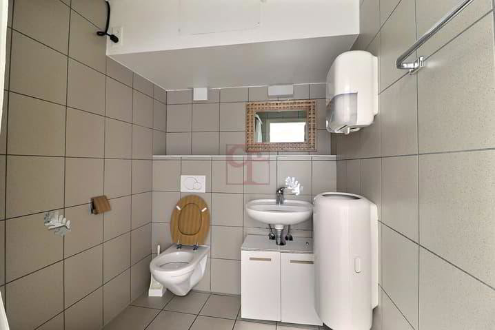 null Zimmer Büro zu vermieten in Givisiez - Bild 1/9