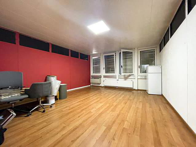 Ufficio & Commercio di 7 locali in vendita a Martigny - immagine 1/4