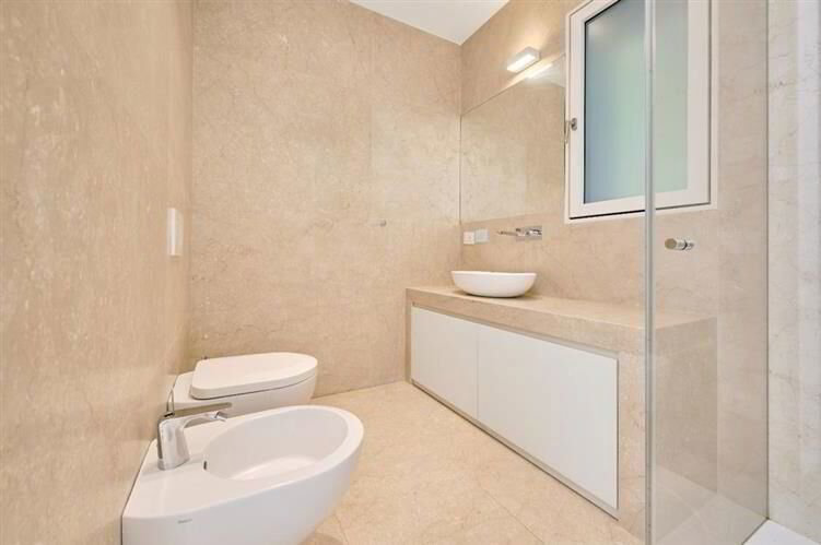 5 Zimmer Haus zum verkaufen in Lugano - Bild 1/1