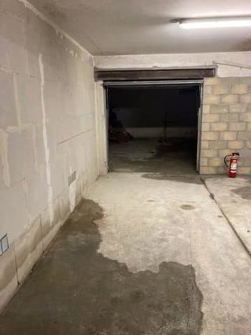 Parcheggio, garage di null locali in affitto a Fontaines NE - immagine 1/3