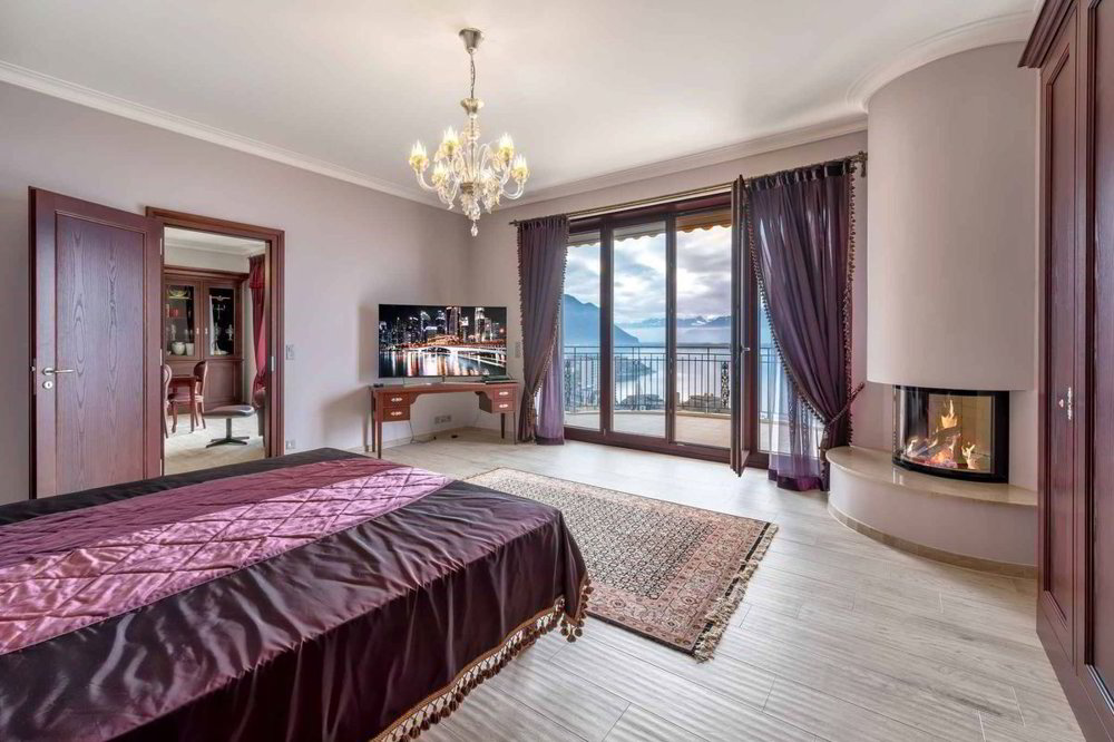 5.5 rooms Apartment to buy in Montreux - image 1/13